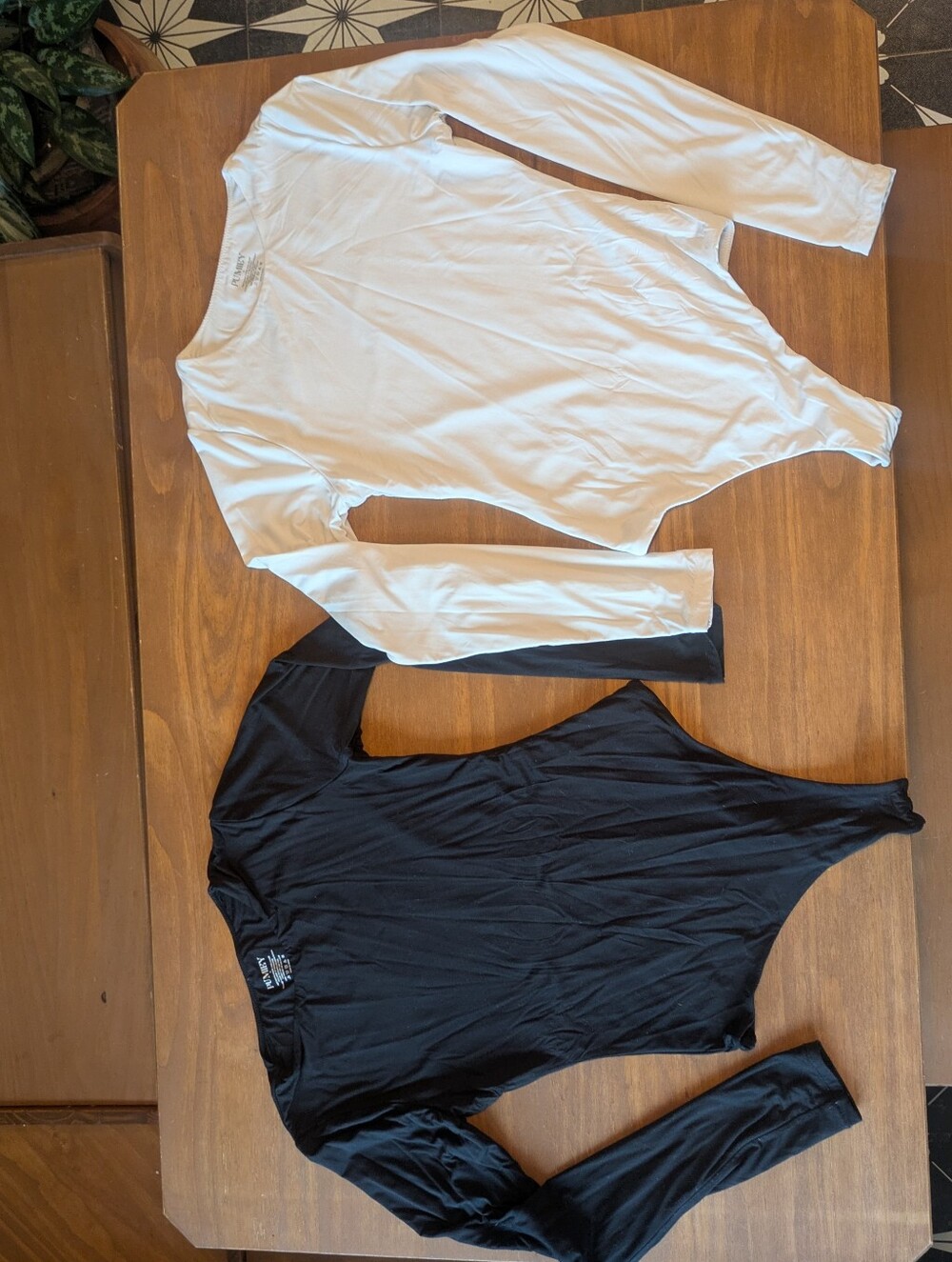 PUMIEY Long Sleeve Bodysuit Duo - White & Black